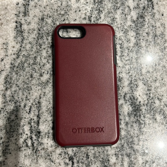 iPhone 8 or 7 Plus Otter Box Case - Picture 2 of 3